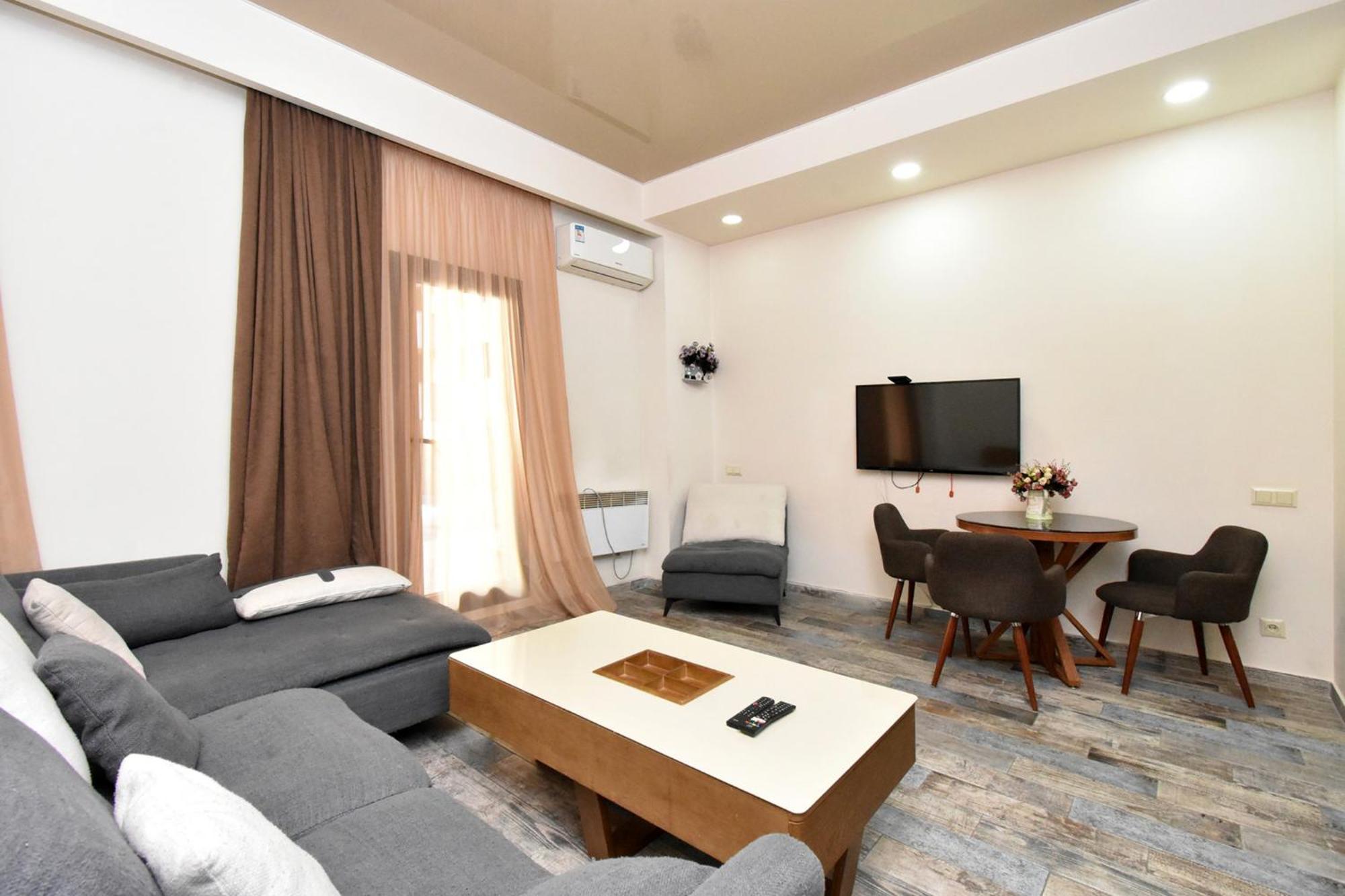 יירבאן Yars Apartments מראה חיצוני תמונה