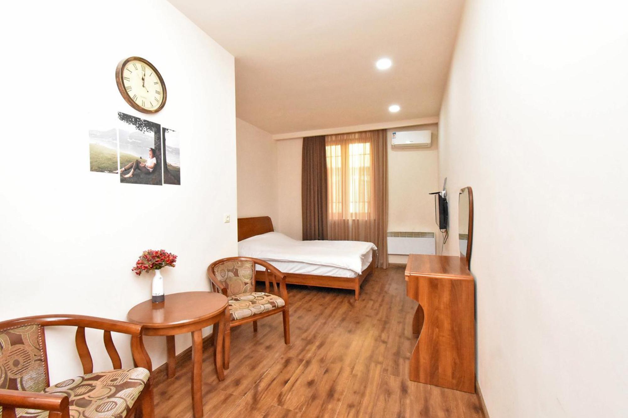 יירבאן Yars Apartments מראה חיצוני תמונה